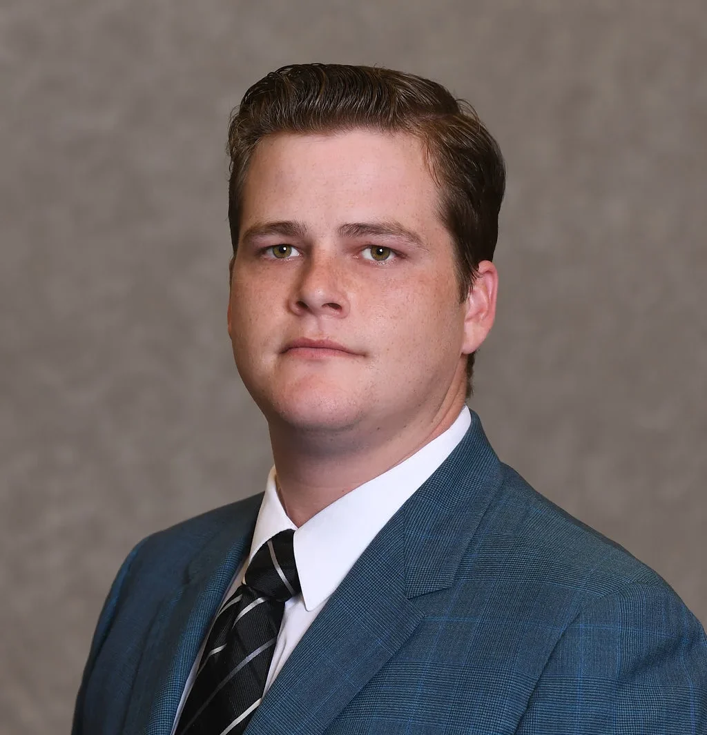 Ryan Jones : Funeral Director Assistant